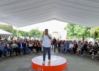 Toño Carreño presentó su primer informe ciudadano