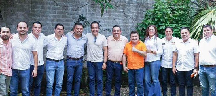 Víctor Manríquez dialoga con jóvenes empresarios para detonar el desarrollo de Lázaro Cárdenas e impulsar a las nuevas generaciones