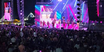 Feria octubrina vibra con Banda El Recodo y fortalece la economía local.