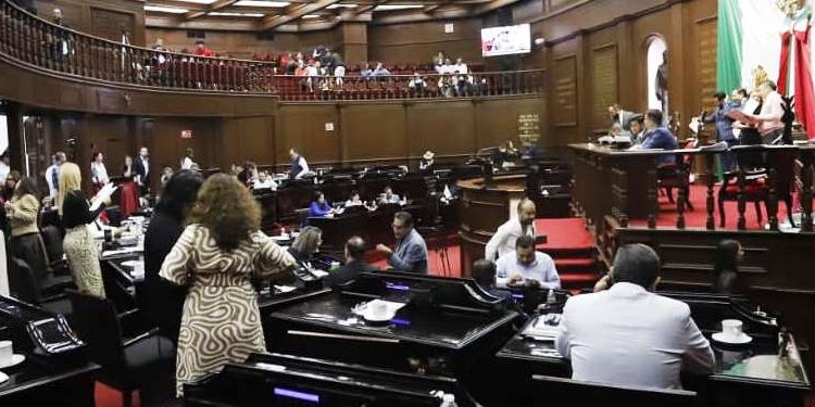 Promoción de lactarios en espacios públicos, facultad de comisiones edilicias de la mujer: 76 Legislatura