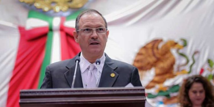 David Martínez propone tipificar el delito de fraude parental