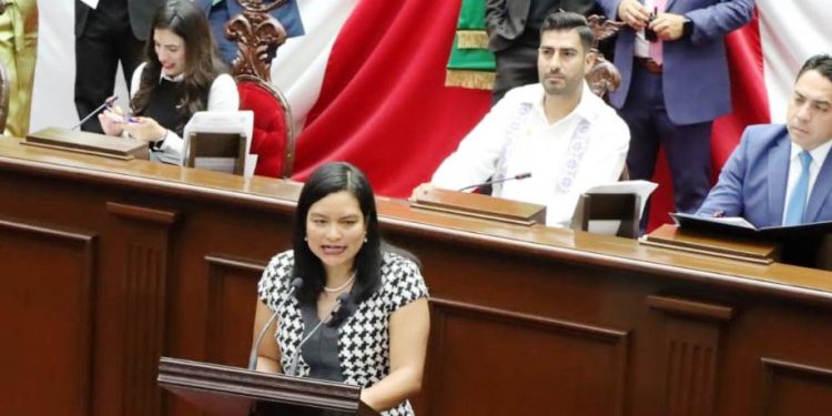 Diputada Eréndira Isauro propone una nueva Ley de Archivos para Michoacán