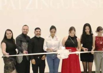 Inauguran exposición fotográfica “Con Arte Apatzinguense” en el Teatro Constitución