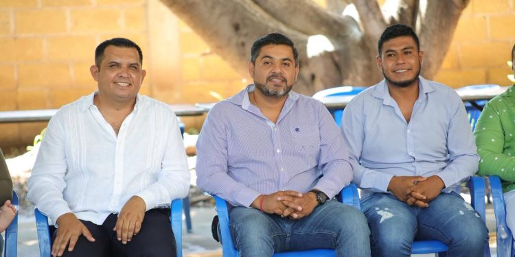 Alcalde de Tuzantla refrenda acercamiento con la ciudadania