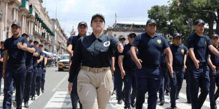 FGE refrenda su compromiso con la ciudadanía en Desfile Cívico Militar conmemorativo al natalicio de José María Morelos y Pavón
