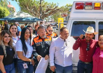 Los Reyes avanza con unidad y compromiso ciudadano, nueva ambulancia para Protección Civil y Bomberos