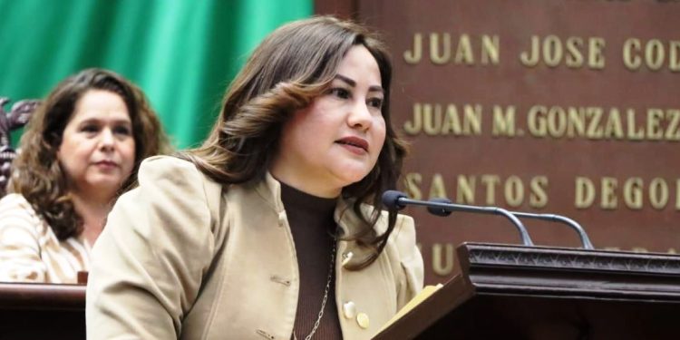Presenta la diputada Jackie Avilés iniciativa para fortalecer los derechos y bienestar de las personas adultas mayores en Michoacán