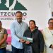 Julio Arreola encabeza la entrega de tarjetas del programa “La Clínica es Nuestra” en la región Pátzcuaro