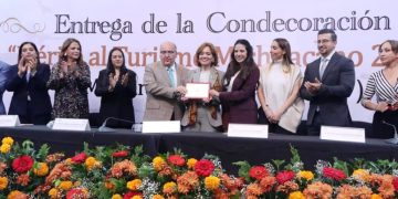 Entrega Congreso del Estado Condecoración “Mérito al Turismo Michoacano 2025” a Margarita Arriaga Pierres