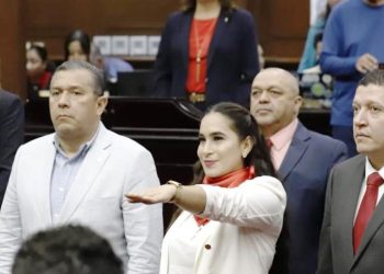 Congreso del Estado toma protesta a Yesenia Díaz Barrera como Regidora de Tacámbaro