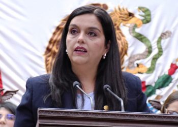Propone Tere Herrera apoyar a cuidadores primarios en Michoacán