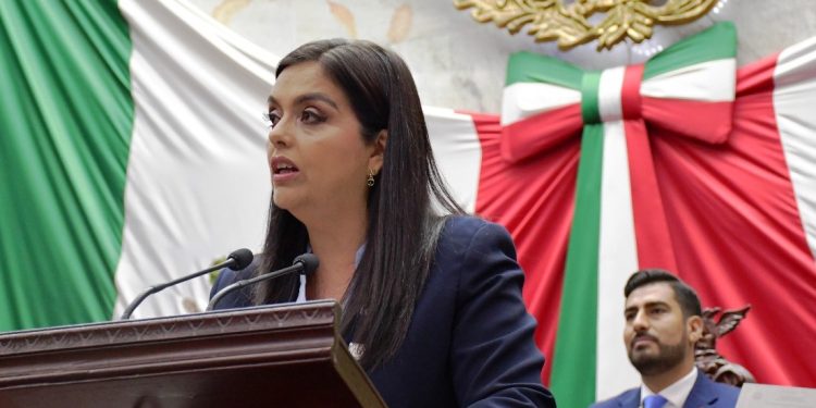 Convoca Tere Herrera a fortalecer los derechos de las mujeres a 72 años del voto femenino en México