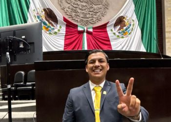 Joven ixtlanense destaca en el Parlamento Juvenil 2025 en la Cámara de Diputados