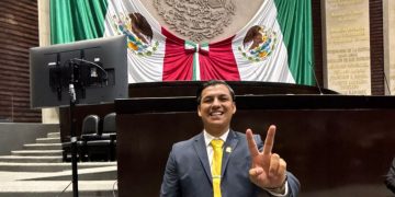 Joven ixtlanense destaca en el Parlamento Juvenil 2025 en la Cámara de Diputados