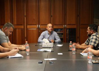 Adolfo Torres y Comité de la Central de Abastos avanzan en acuerdos para servicio de agua