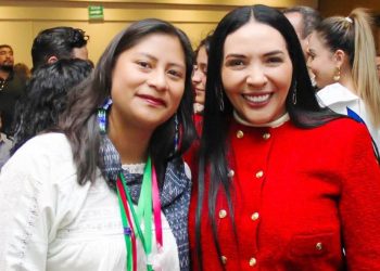 Adriana Campos Huirache destaca el valor de visibilizar la voz de las mujeres en la política libro “MujerEs Michoacán»