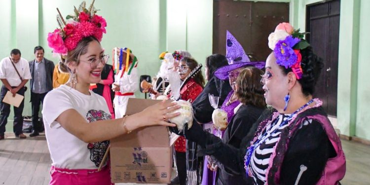 Andrea Rodríguez impulsa en Pátzcuaro el talento y la unión con el Festival de Madrinas y Madrines del Cine de Oro