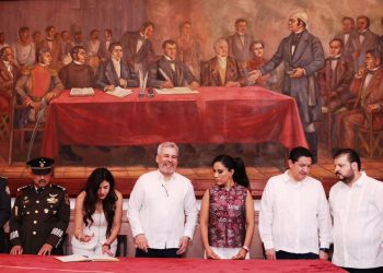 Conmemora Bedolla el 211 Aniversario del Decreto de la Constitución de Apatzingán