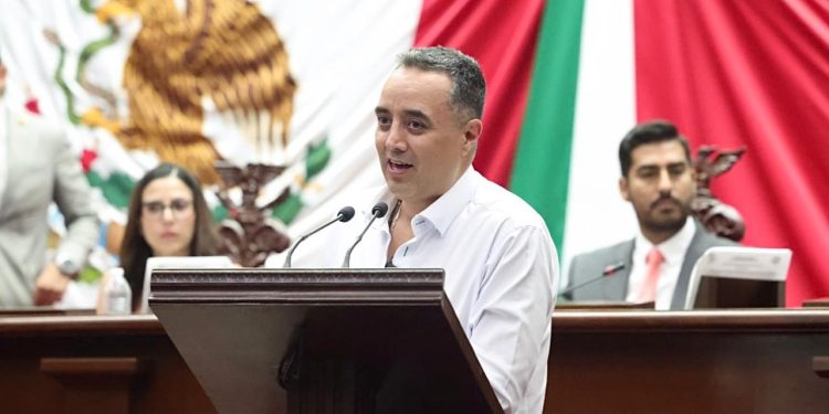 Juan Pablo Celis impulsa reglamento para blindar el presupuesto del Congreso y poner el ejemplo en transparencia