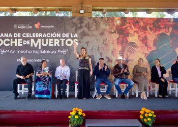 Dayana Pérez Mendoza refuerza la promoción turística de Salvador Escalante en la temporada del Festival de las Ánimas 2025