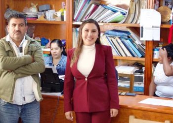 Dayana Pérez atiende necesidades de la Escuela Primaria Felipe Tzintzun