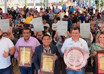 En un acto multitudinario celebran el 47 aniversario de la fundación de Colonias y Calles Unidas de Pátzcuaro, A. C.