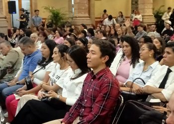 Kevin Naranjo reconoce las iniciativas de la diputada Brissa Arroyo con las que impulsa la visibilidad y el derecho de las mujeres