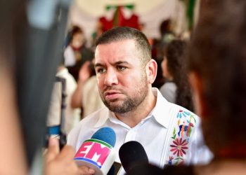 Sesiones solemnes deben ser con el pueblo: Reyes Galindo