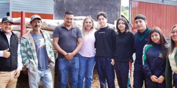 La presidenta Dayana Pérez Mendoza impulsa mejores condiciones para la educación en Ixtaro