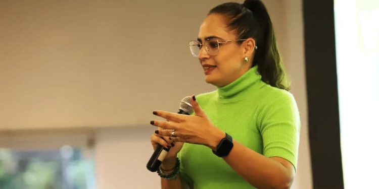 Sandra Arreola propone garantizar la justificación de inasistencias escolares por motivos menstruales en Michoacán