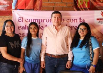 Atiende Vicente Gómez al sector educativo del Distrito XIX
