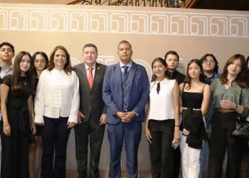 Educación, eje transversal de la labor legislativa: Vicente Gómez Núñez