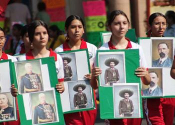 Celebra Apatzingán el CXV aniversario de la Revolución Mexicana