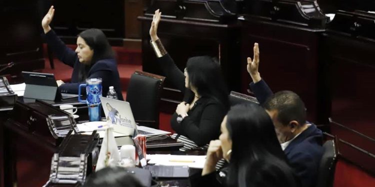 Fortalece Congreso del Estado el reencuentro familiar entre personas migrantes y sus seres queridos