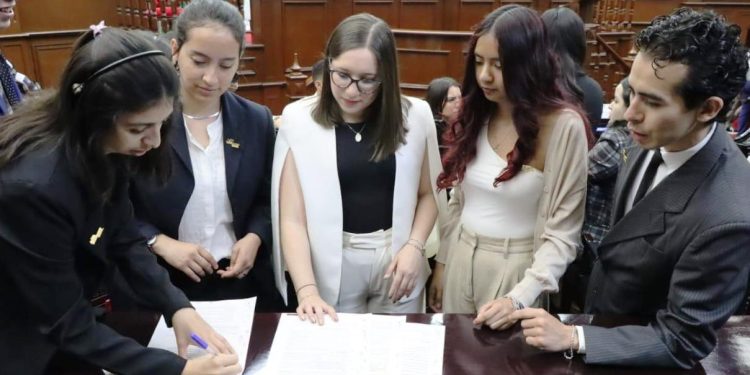Iniciativas presentadas en el Parlamento Juvenil Incluyente 2025, serán tomadas en cuenta por la 76 Legislatura