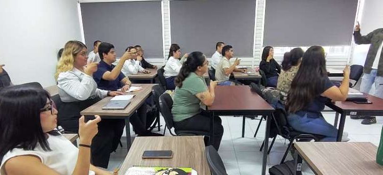 Fiscalía General implementa capacitación “Lengua de Señas Mexicana”, dirigida a aspirantes a agentes del Ministerio Público