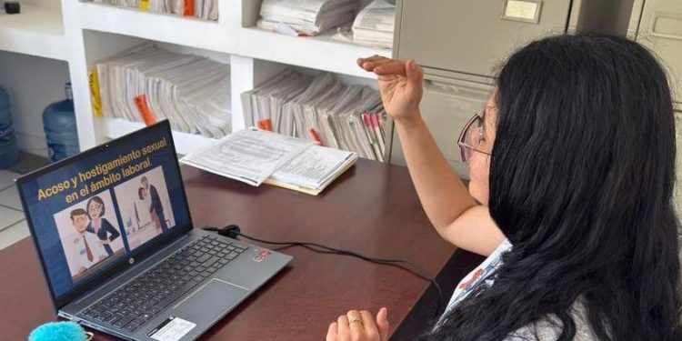 Brinda FGE capacitación sobre acoso y hostigamiento sexual a personal del Centro de Conciliación Laboral y Arbitraje