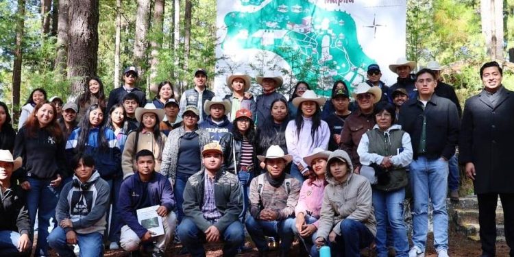 Estudiantes de Chapingo fortalecen conocimientos en visita al área de conservación en Rancho Viejo