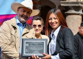 Con Educación y Valores, Construimos Futuro: Julio Arreola