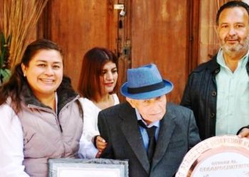 Julio Arreola rinde homenaje al periodismo pátzcuarense y michoacano