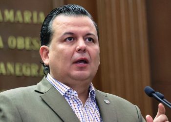 Diputados del PRI presentan iniciativa de Ley “anticoyotaje”