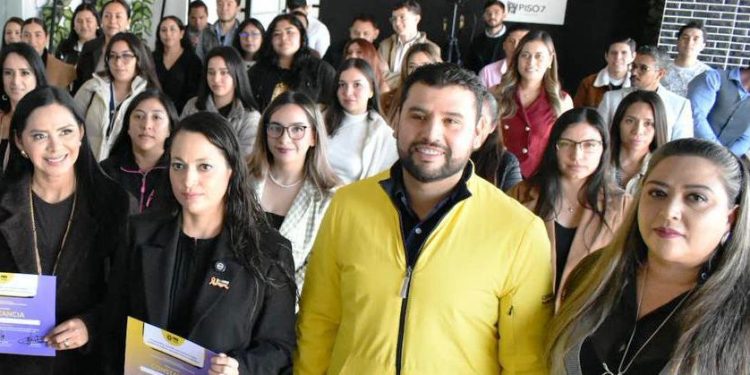 PRD Michoacán refuerza la lucha por una política libre de violencia digital para las mujeres