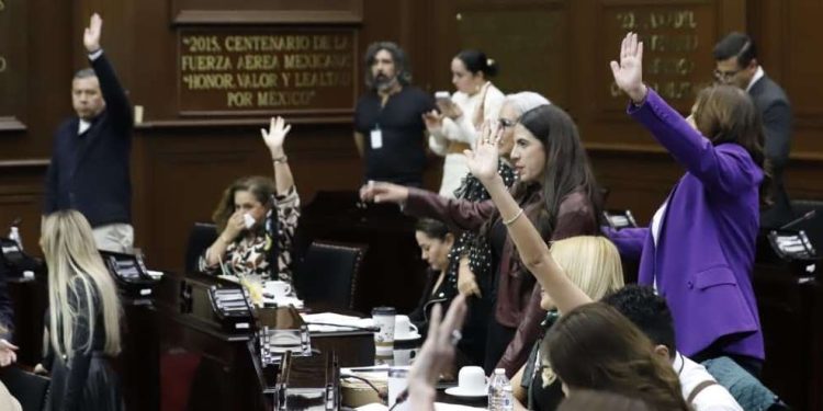 Legisla Congreso del Estado en pro de la paternidad responsable en Michoacán