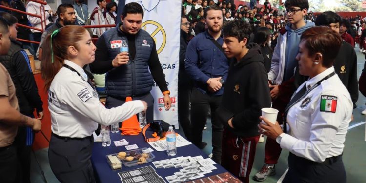 Para prevenir faltas y delitos, “Guardianes Cívicos” acerca charlas a 2 mil alumnos de Pátzcuaro: SSP