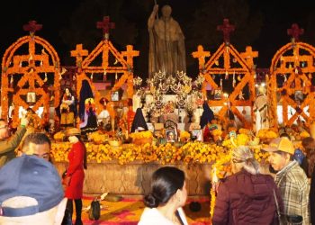 Pátzcuaro vivió una Noche de Ánimas Histórica, llena de Tradición, Cultura y Saldo Blanco