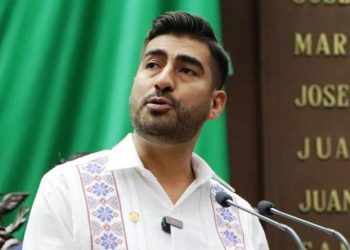 Impulsa Alfonso Chávez reforma para garantizar el derecho de niñas y niños a vivir en familia