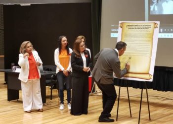 FGE, SEIMUJER e INMUJER firman acuerdo simbólico para fortalecer la atención digna y libre de violencia a mujeres de la región