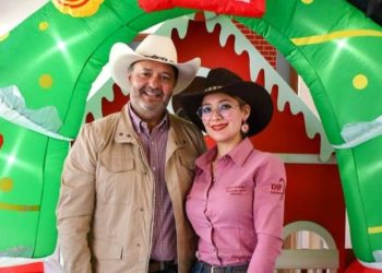 Julio Arreola y Andrea Rodríguez presentan la Caravana Navideña 2025 en Pátzcuaro