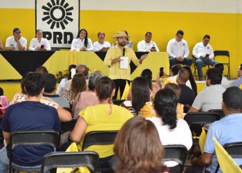 En 2027, el PRD Michoacán gobernará Tierra Caliente, vaticinó Octavio Ocampo al tomar protesta al nuevo Comité Municipal