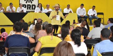 En 2027, el PRD Michoacán gobernará Tierra Caliente, vaticinó Octavio Ocampo al tomar protesta al nuevo Comité Municipal